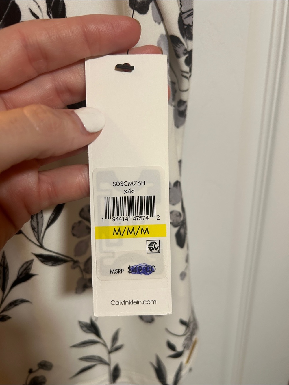 Calvin Klein White Floral Sleeveless Camisole - Picture 3 of 3